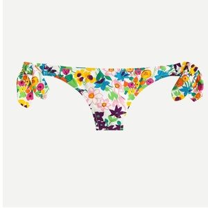 Side-tie bikini bottom in vibrant garden piqué